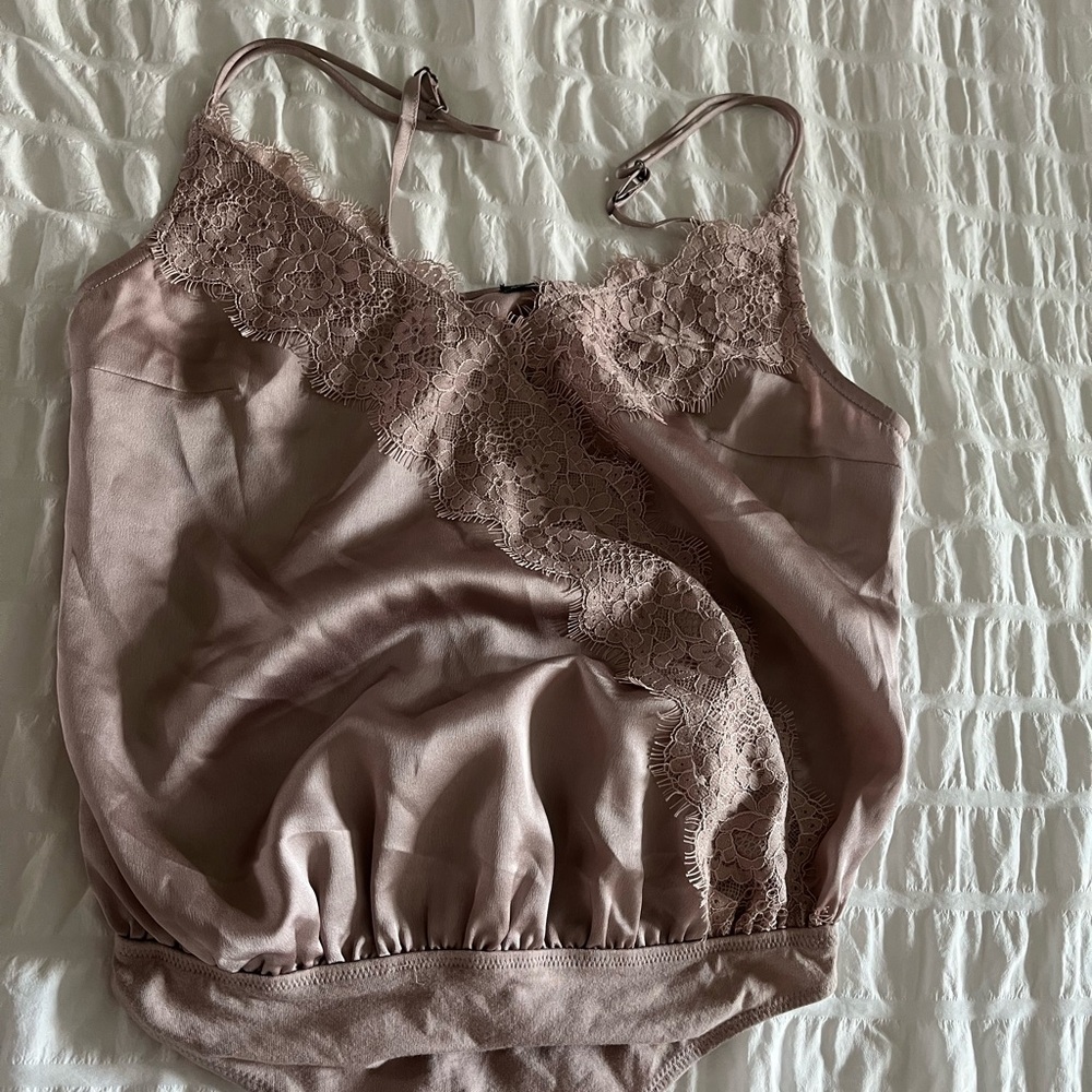 Abercrombie & Fitch Lace Trim Slip in Dusty Rose - Picture 4 of 4